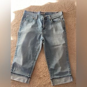 Levi 515 Capri size 10